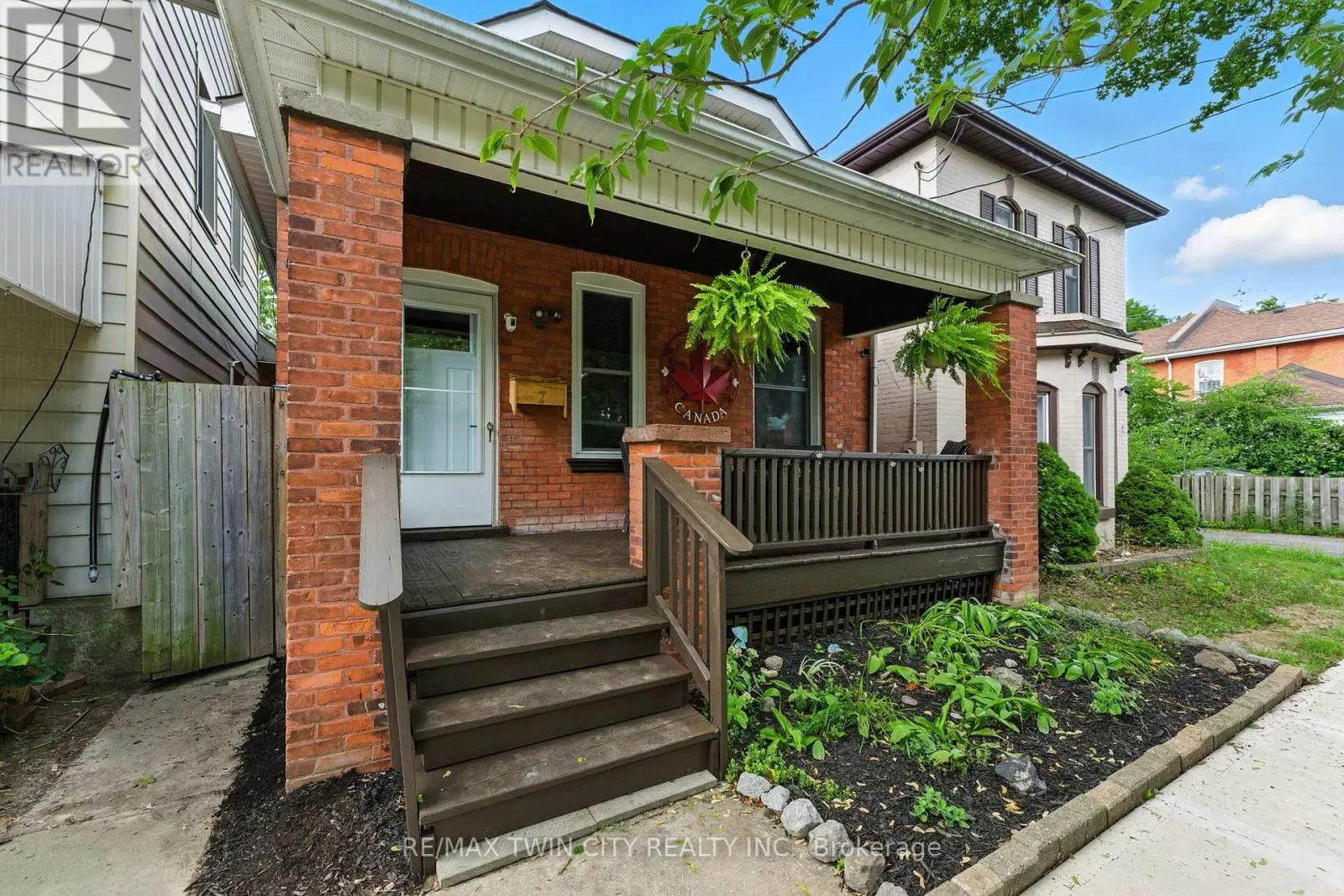 7 SUPERIOR STREET