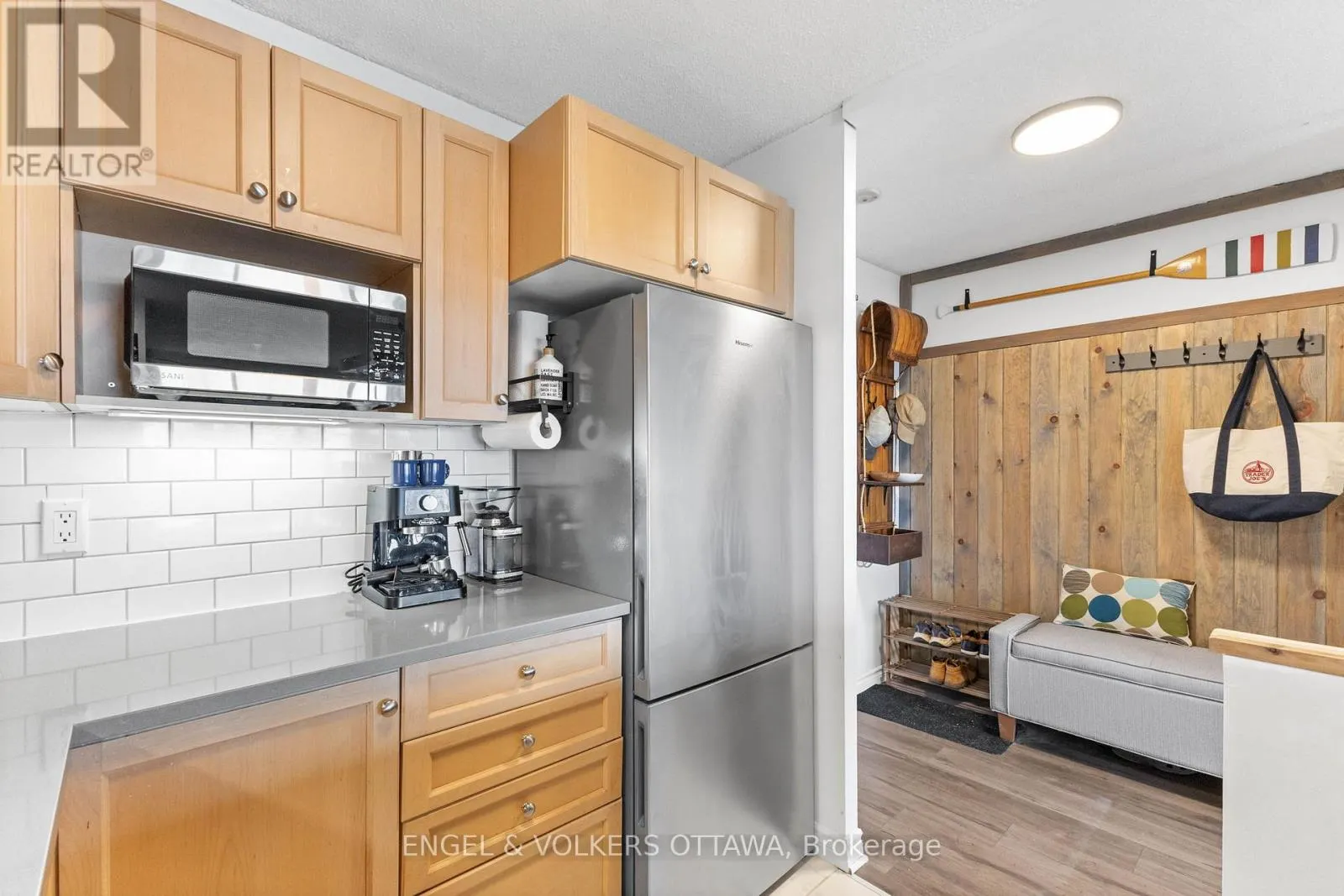 1614 - 40 LANDRY STREET