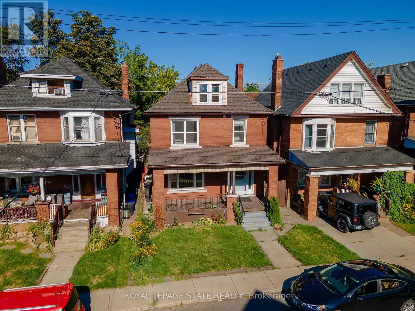36 SPADINA AVENUE