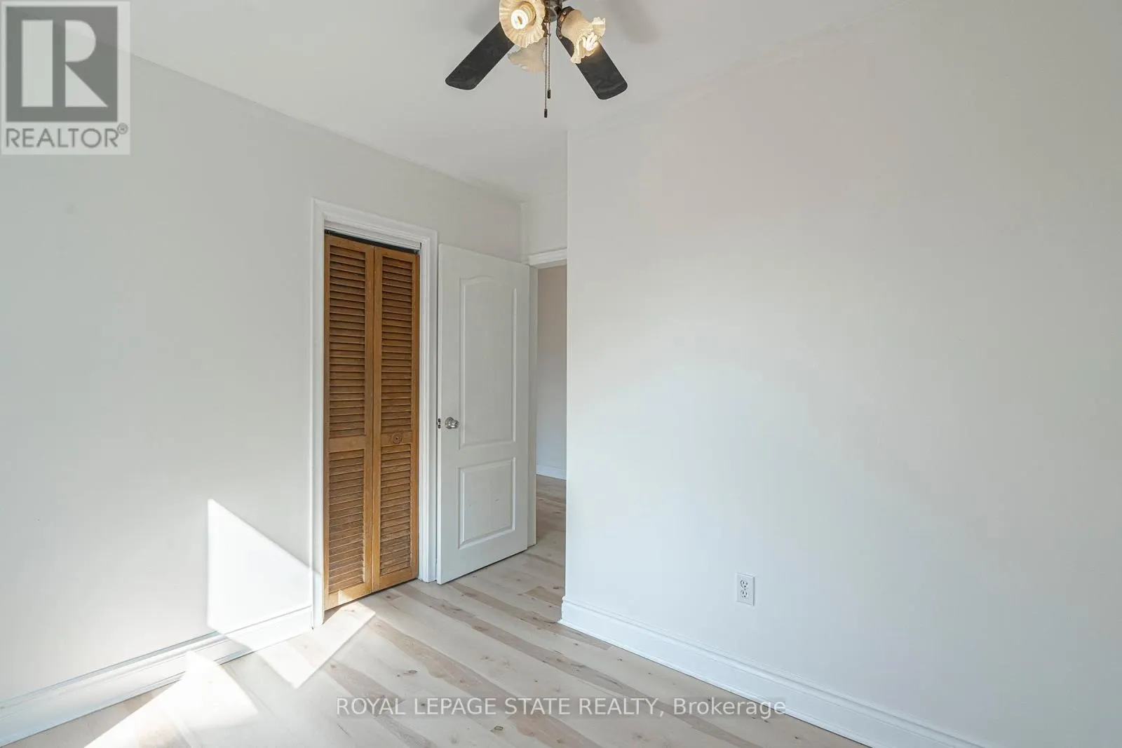 36 SPADINA AVENUE