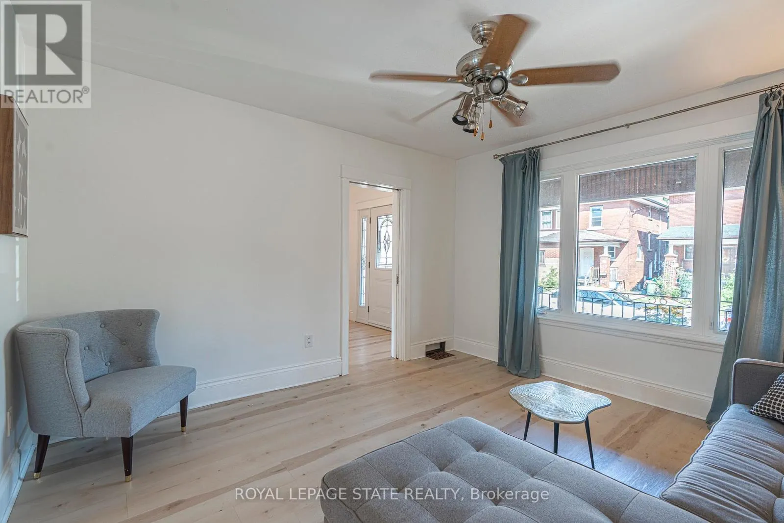 36 SPADINA AVENUE