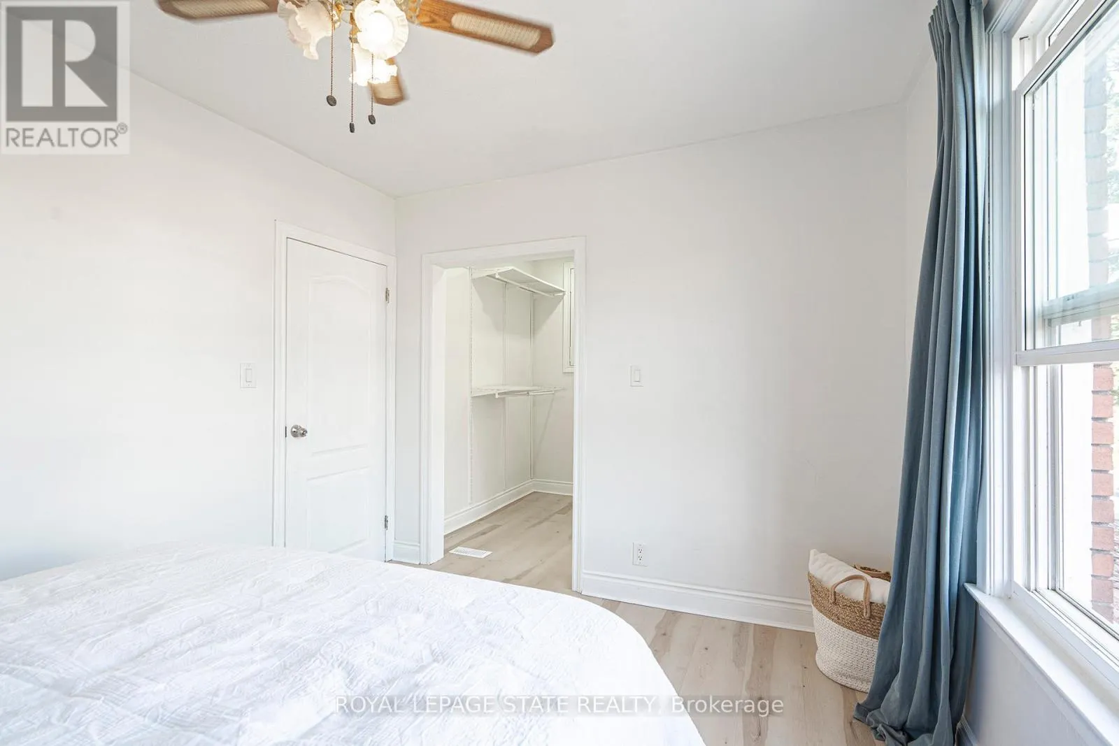 36 SPADINA AVENUE