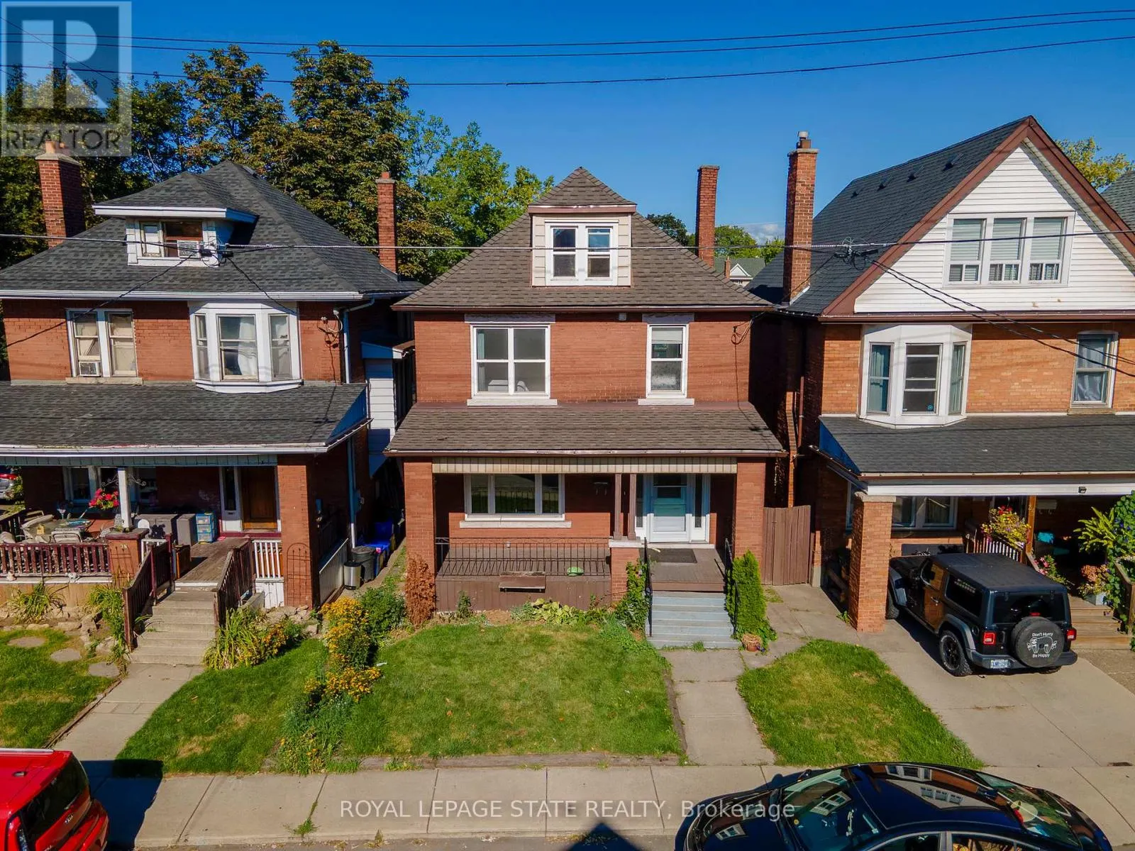 36 SPADINA AVENUE