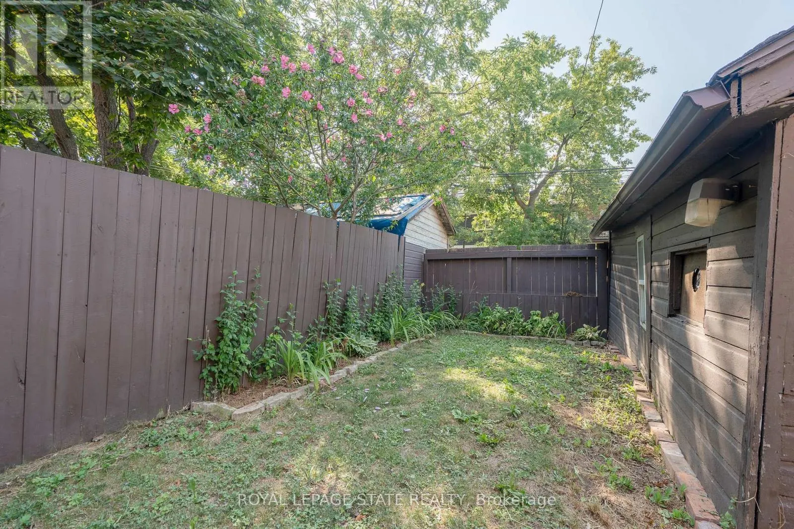 36 SPADINA AVENUE