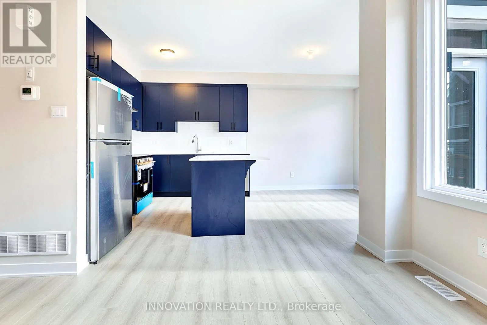 18 PUMICE PLACE