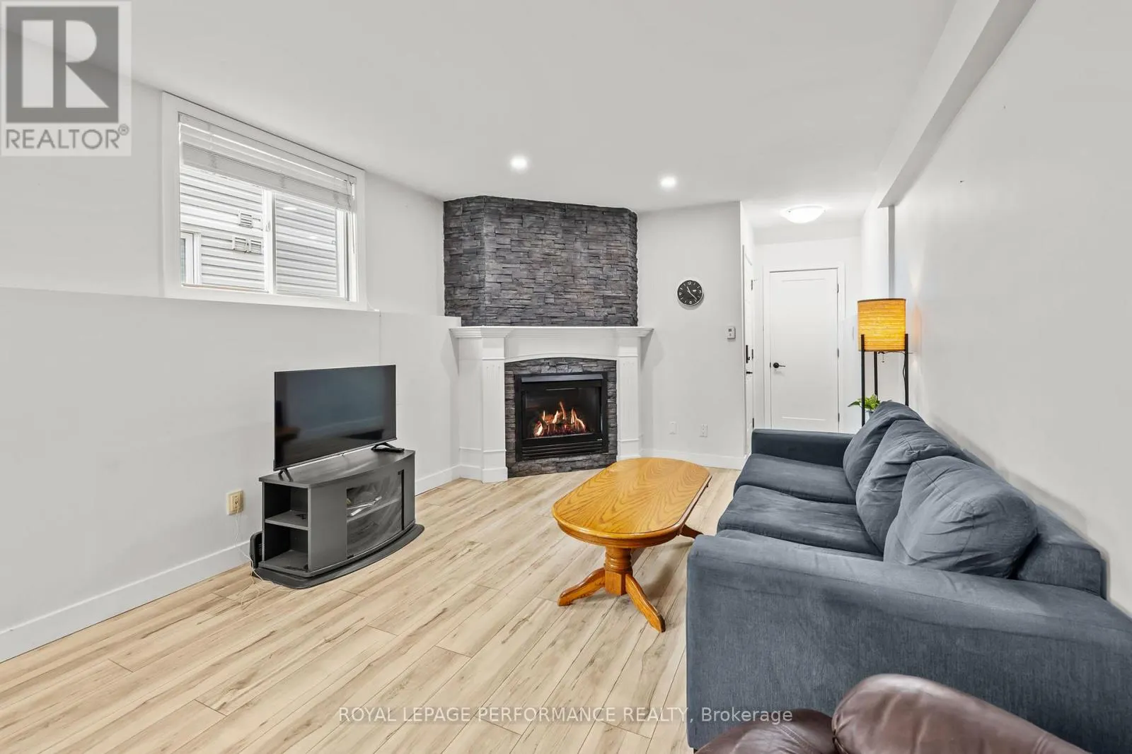 1C - 75 LAPOINTE BOULEVARD