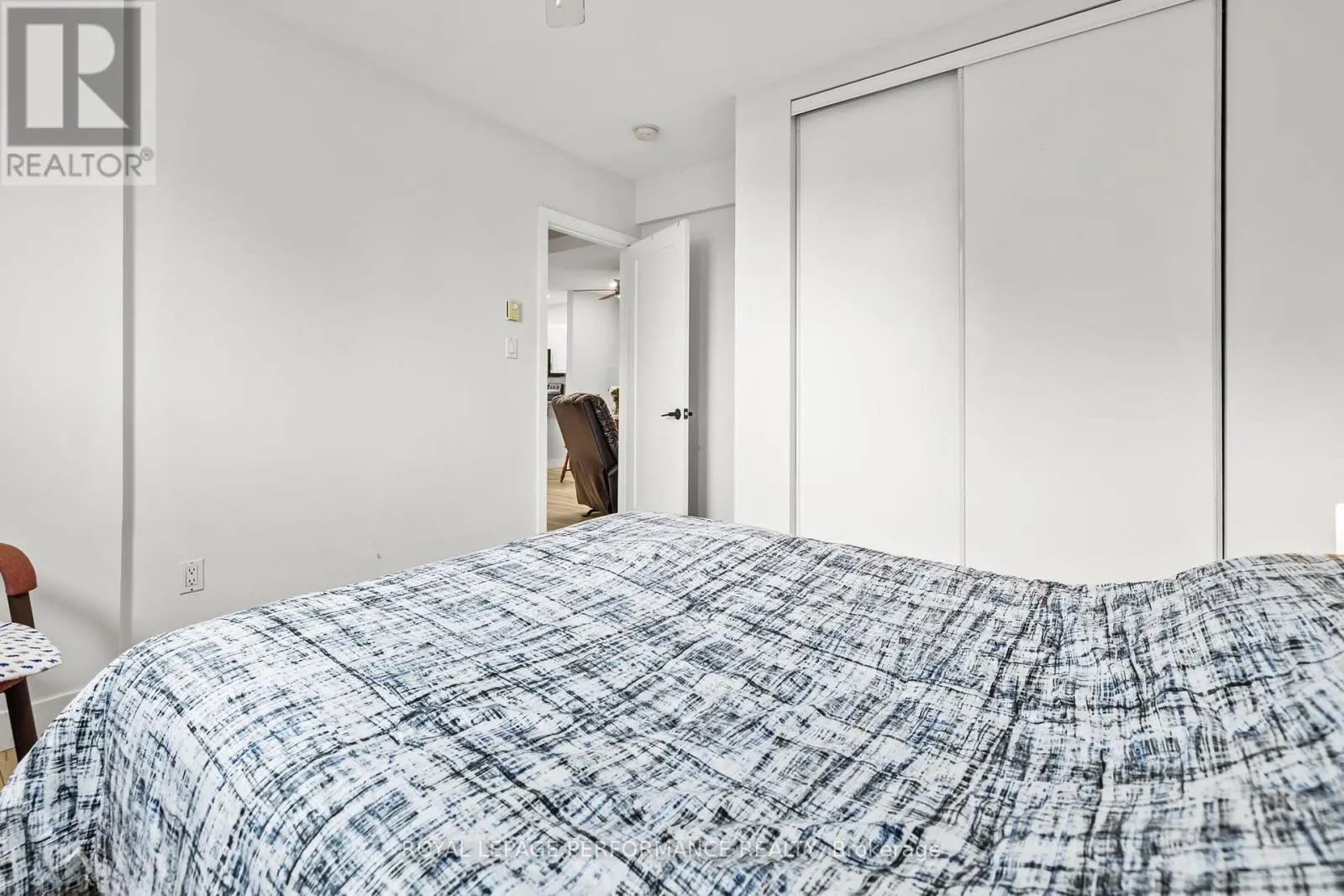 1C - 75 LAPOINTE BOULEVARD