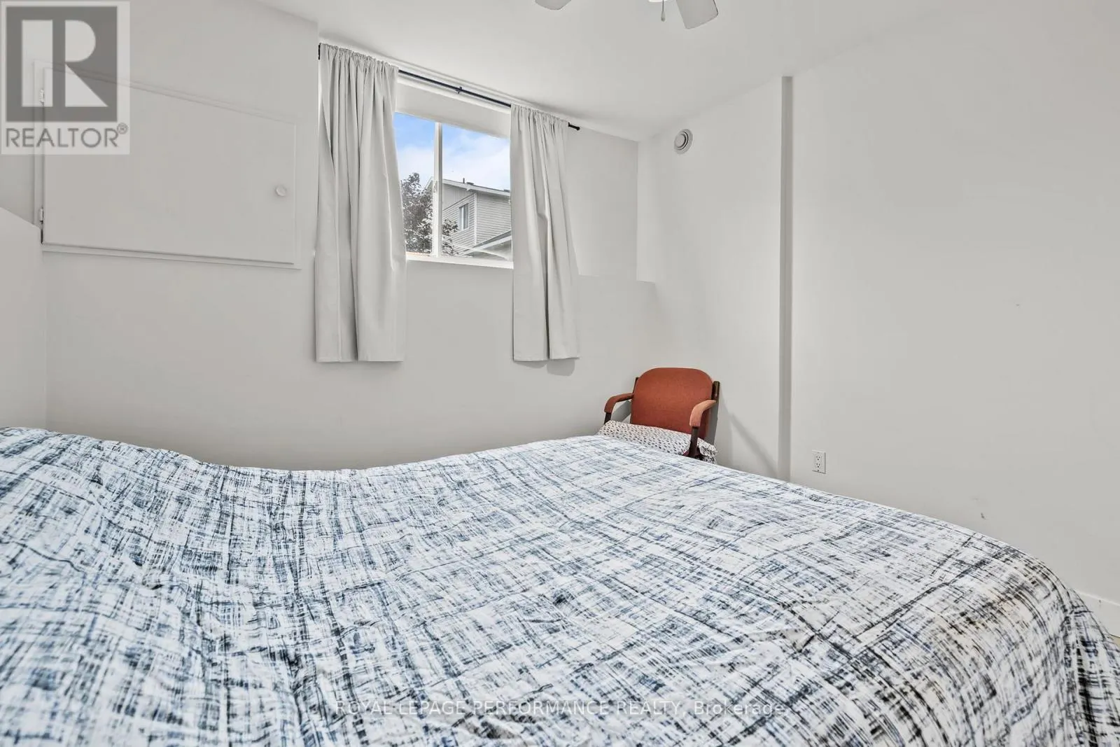 1C - 75 LAPOINTE BOULEVARD