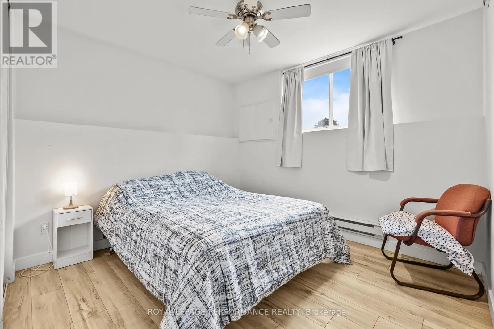 1C - 75 LAPOINTE BOULEVARD