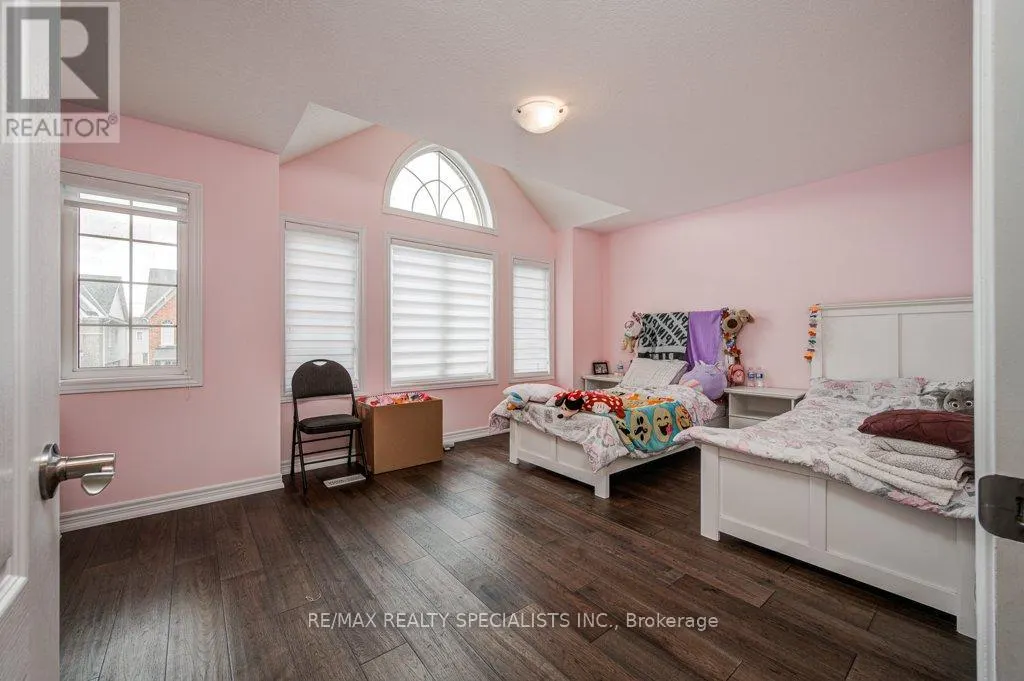 UPPER - 36 WEATHERALL AVENUE