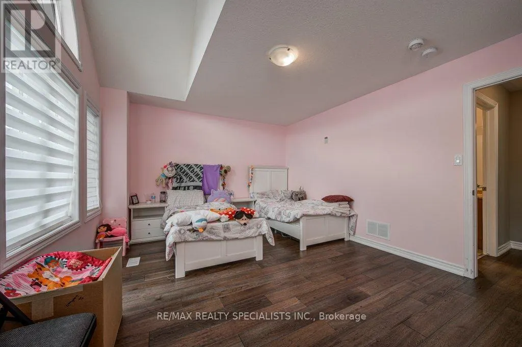 UPPER - 36 WEATHERALL AVENUE