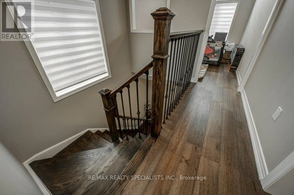 UPPER - 36 WEATHERALL AVENUE