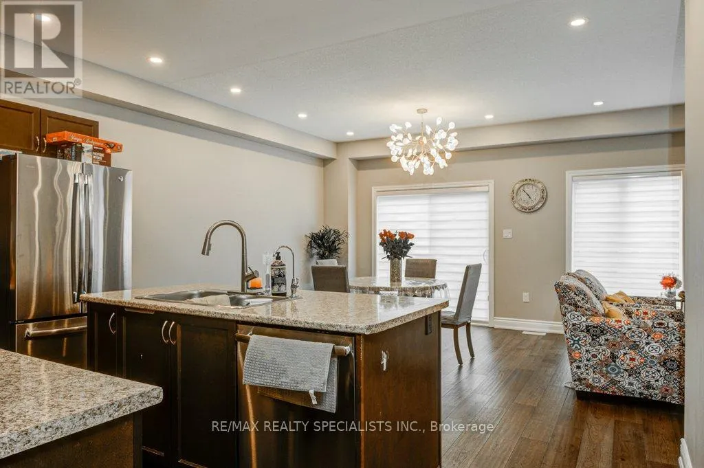 UPPER - 36 WEATHERALL AVENUE