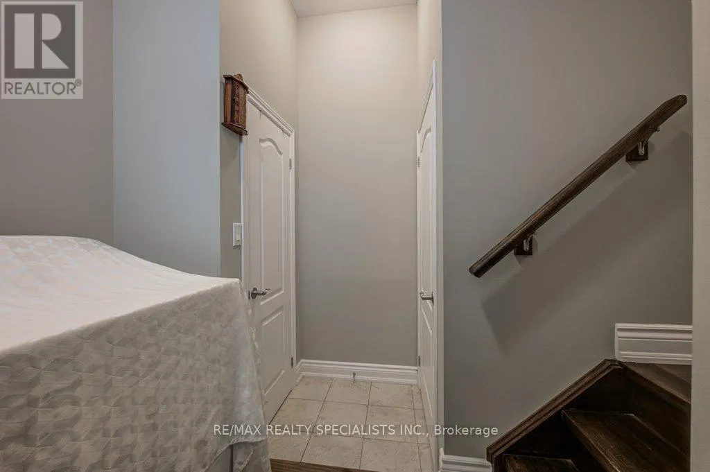 UPPER - 36 WEATHERALL AVENUE