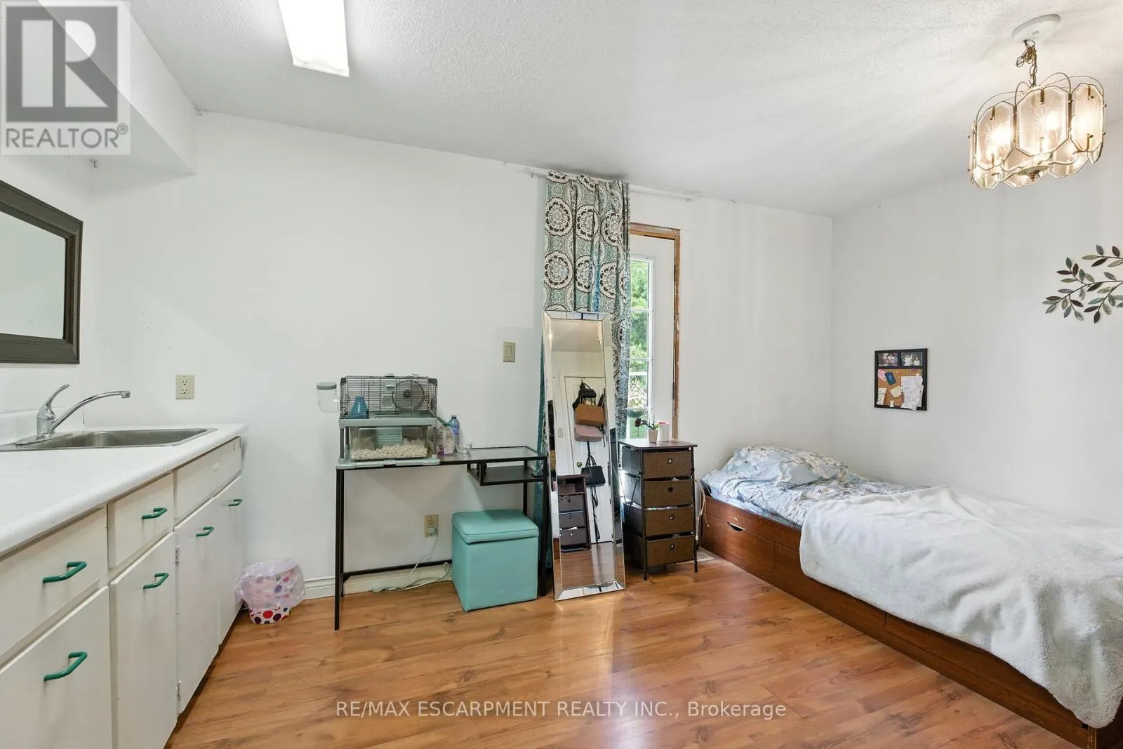 5 MAZZA AVENUE