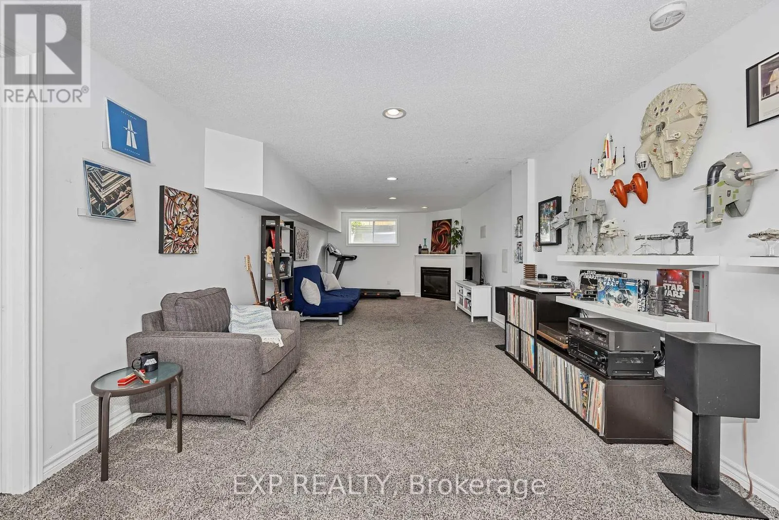 694 BOWERCREST CRESCENT