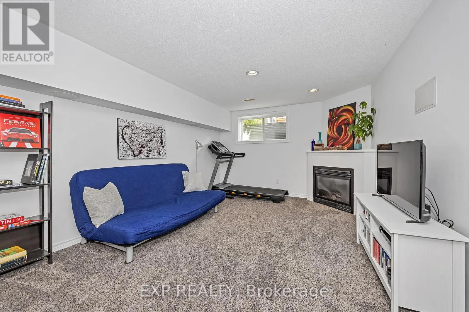694 BOWERCREST CRESCENT
