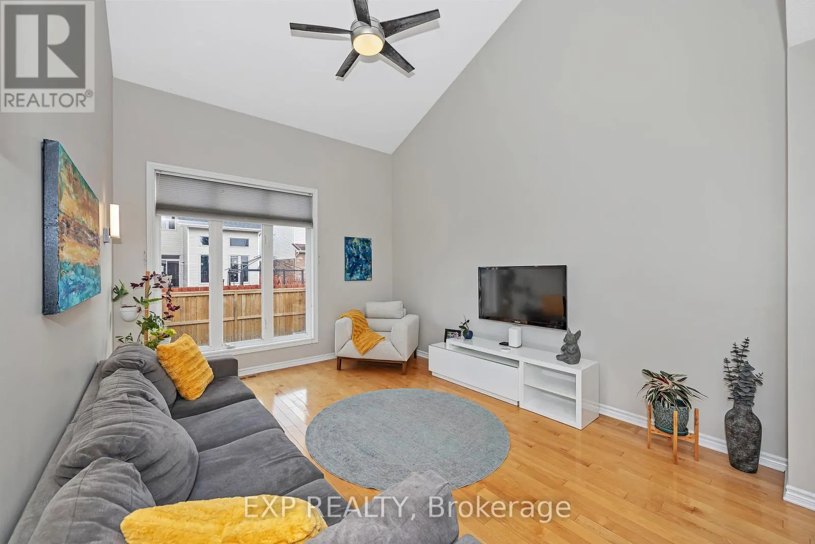694 BOWERCREST CRESCENT