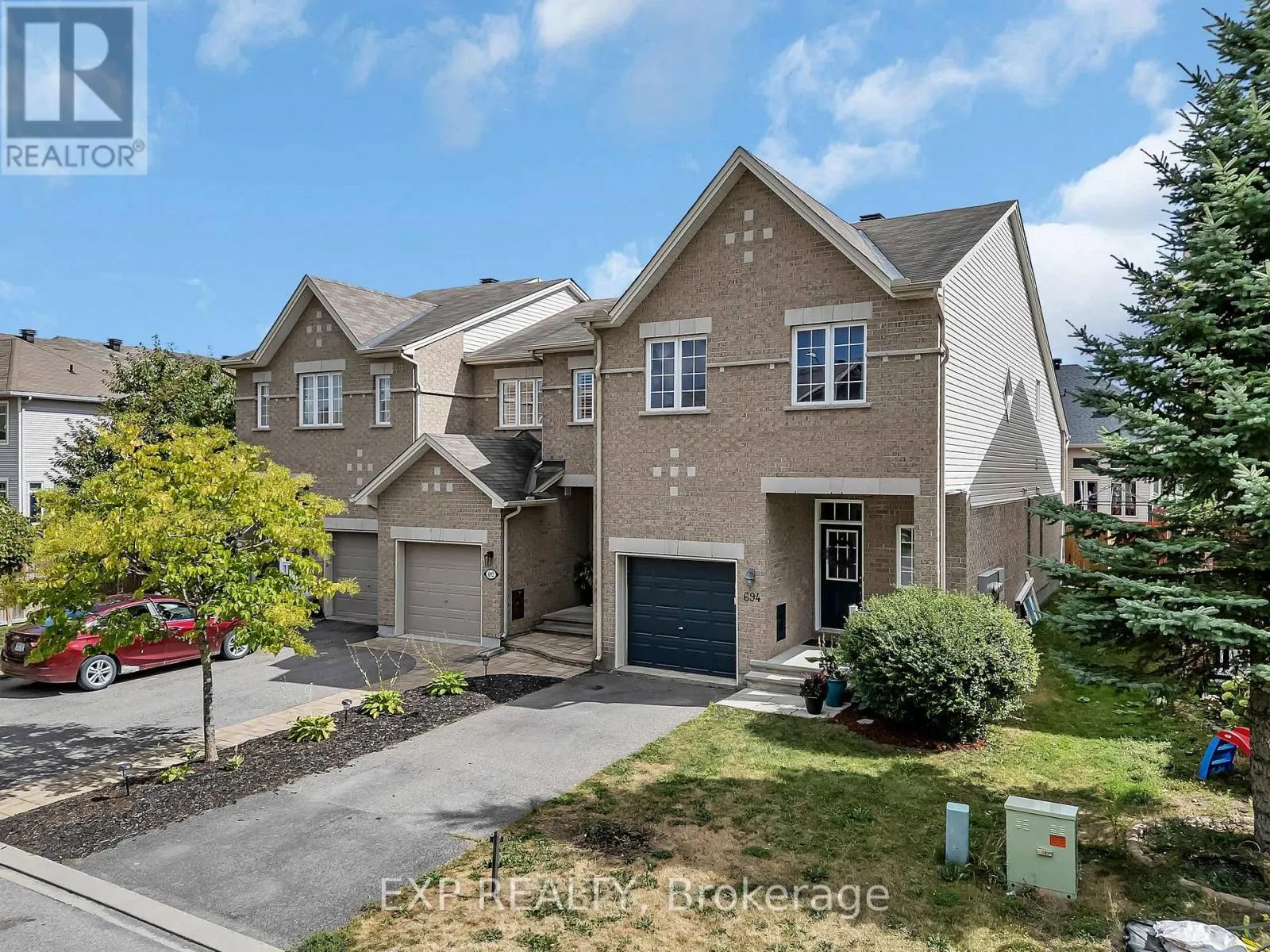 694 BOWERCREST CRESCENT