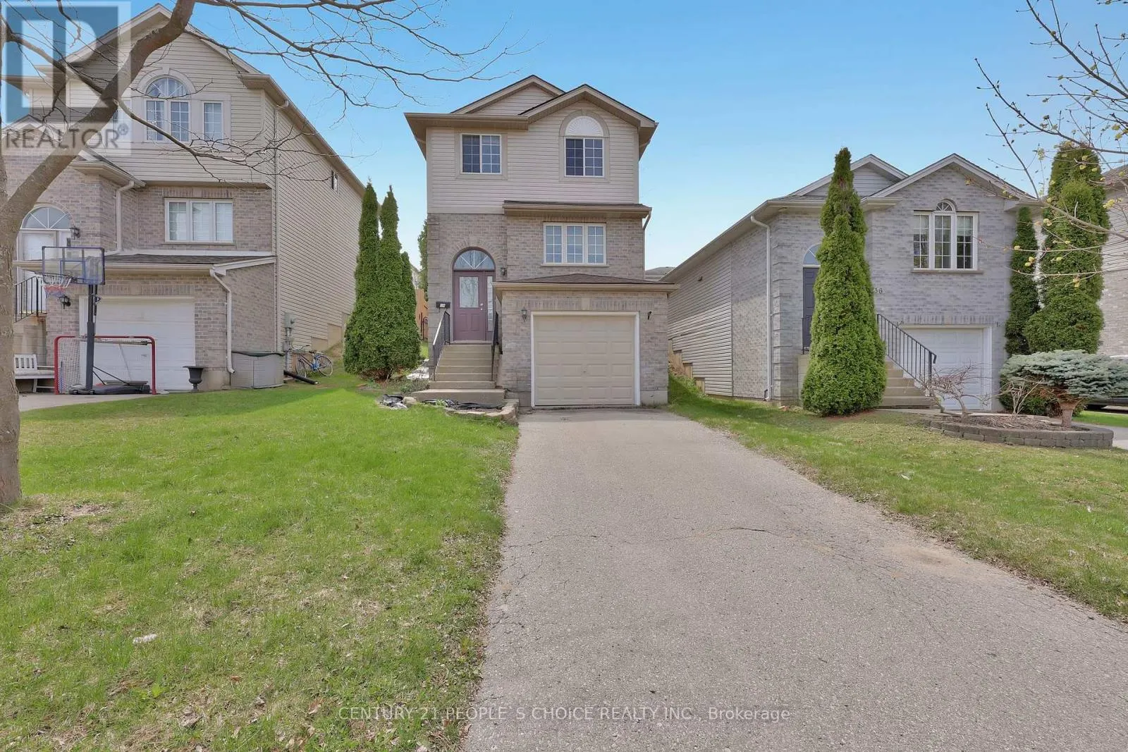 34 PHAIR CRESCENT