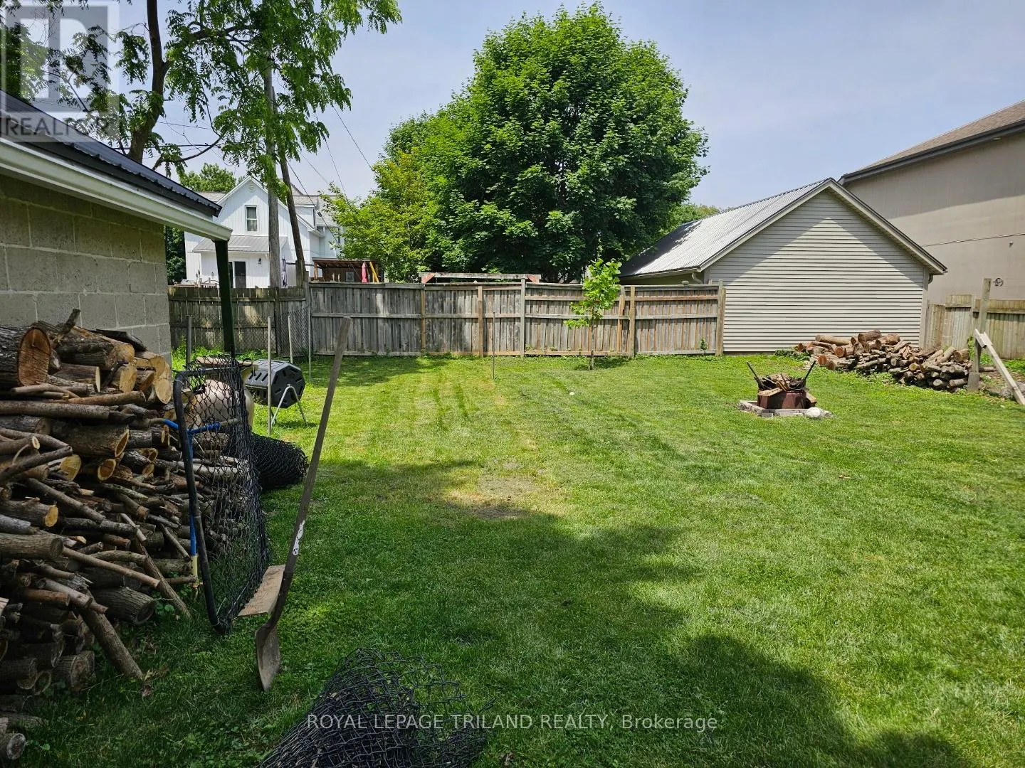 245 SYDENHAM STREET E