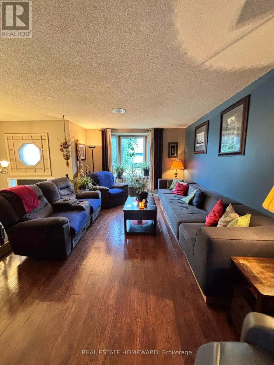 35 BLEEKER AVENUE