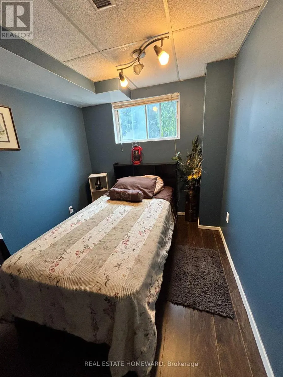 35 BLEEKER AVENUE