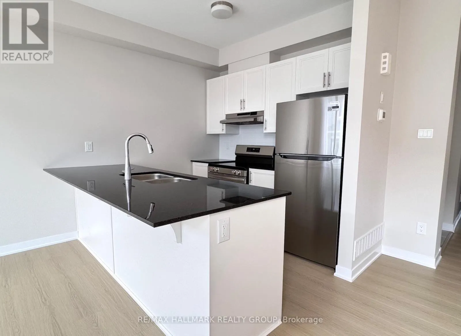 868 ANDESITE TERRACE
