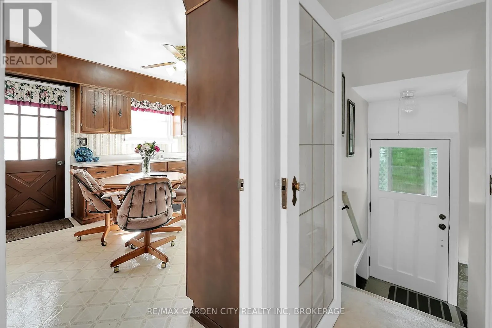 248 WALLACE AVENUE S