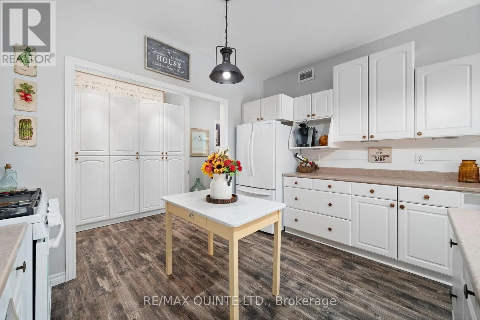 291 COLONIAL DRIVE