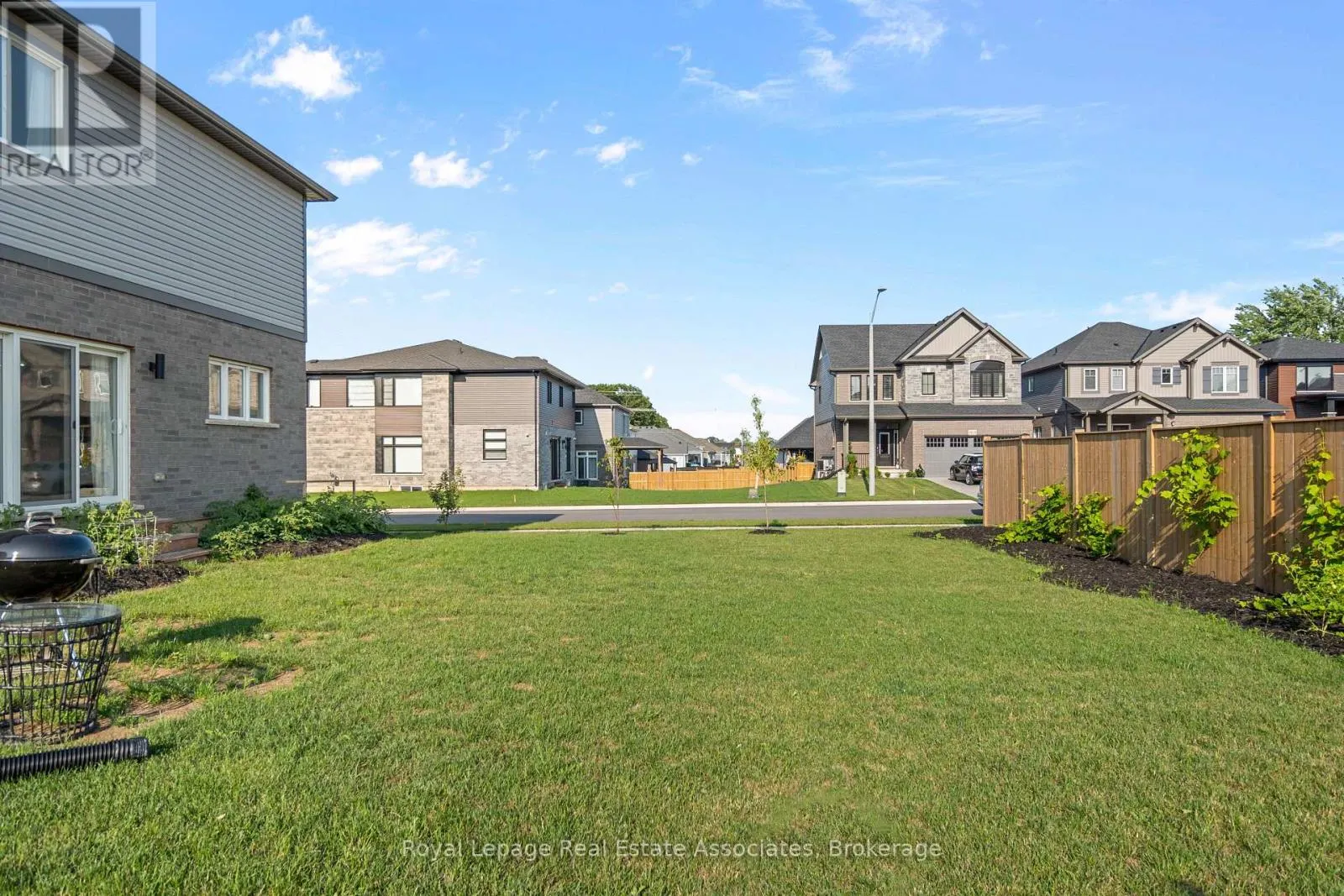 3601 CAROLINIA COURT