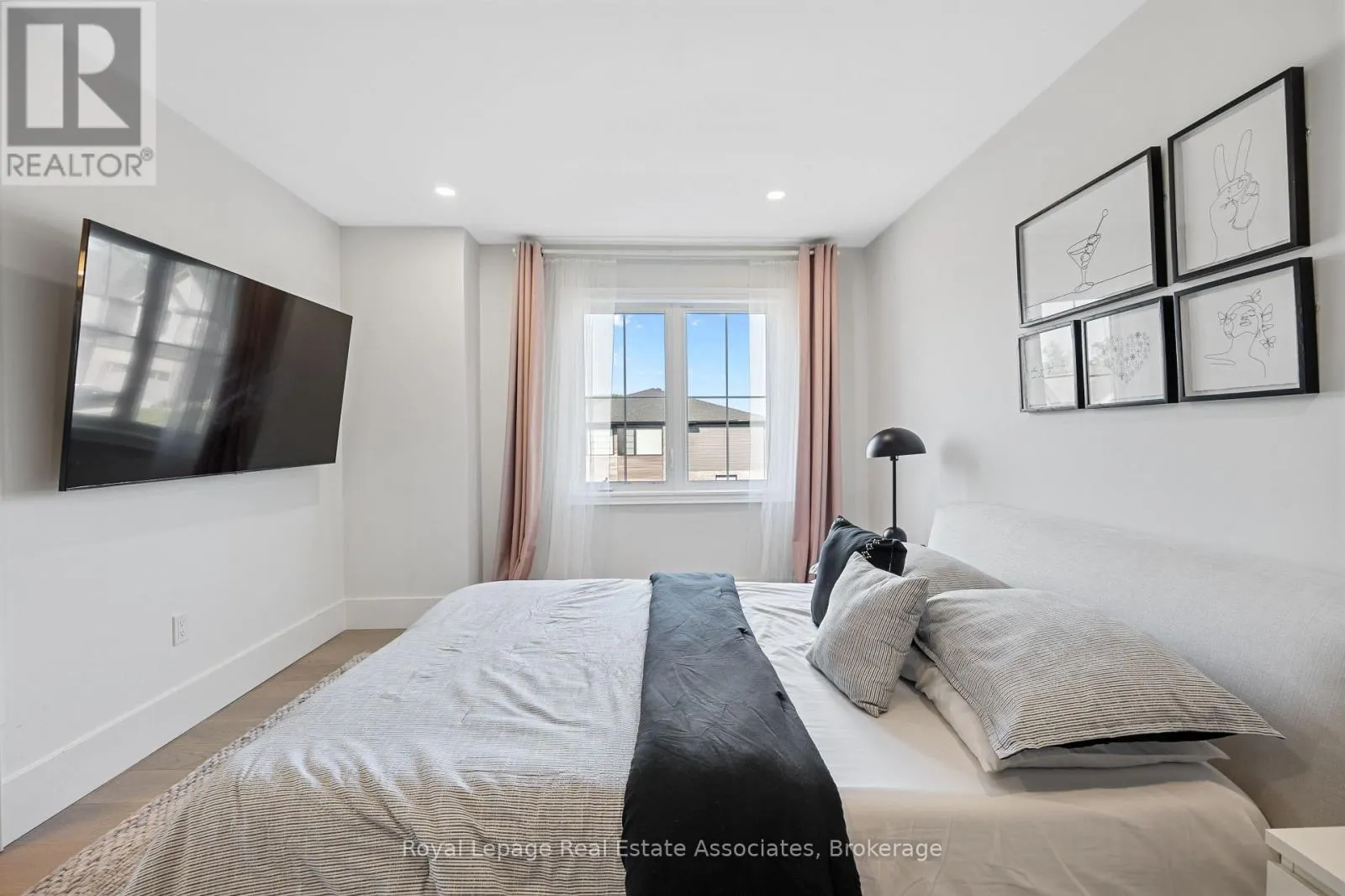 3601 CAROLINIA COURT
