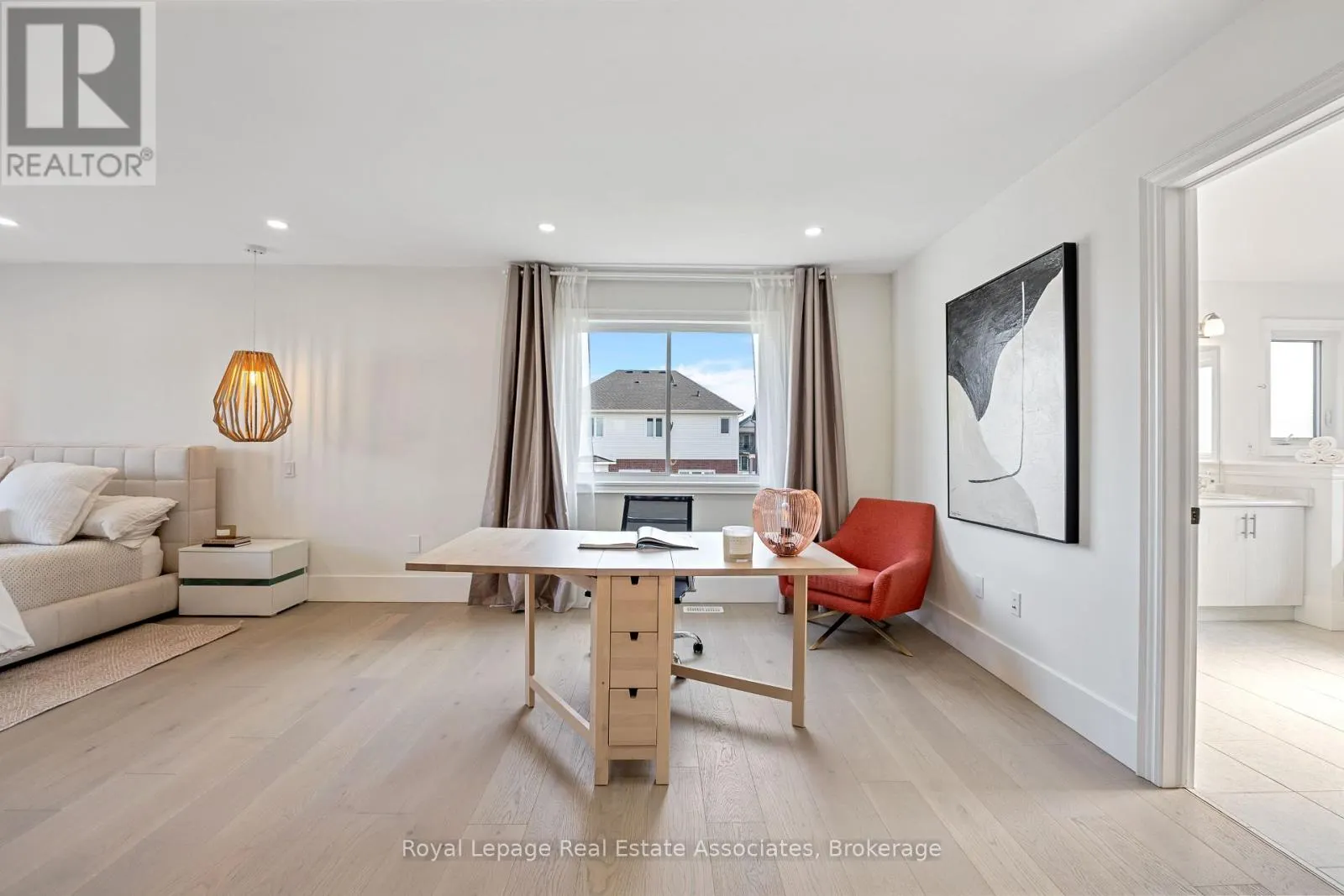 3601 CAROLINIA COURT