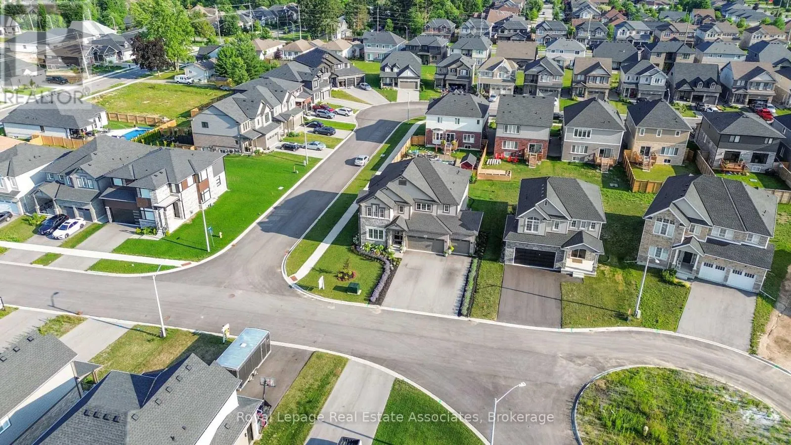 3601 CAROLINIA COURT