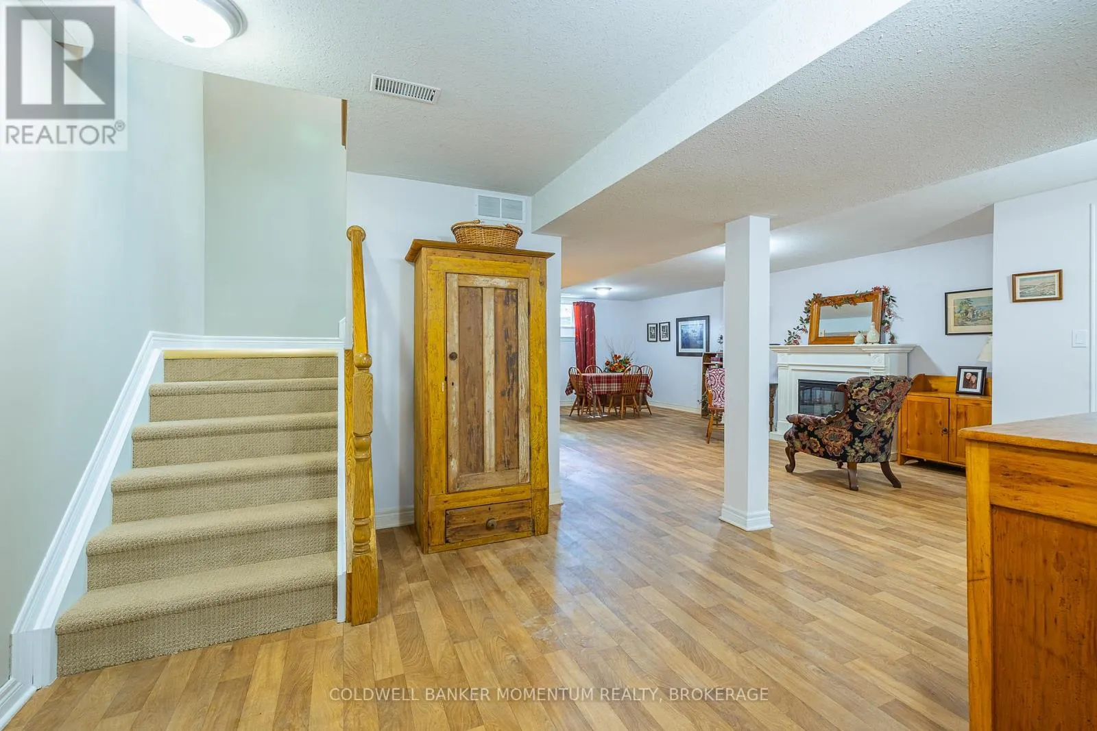 3901 RAINBOW LANE