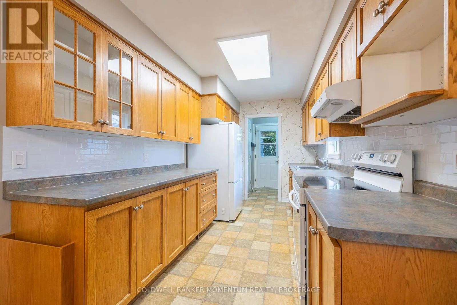 3901 RAINBOW LANE