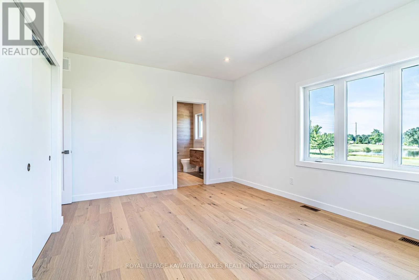 33 COSHS ROAD