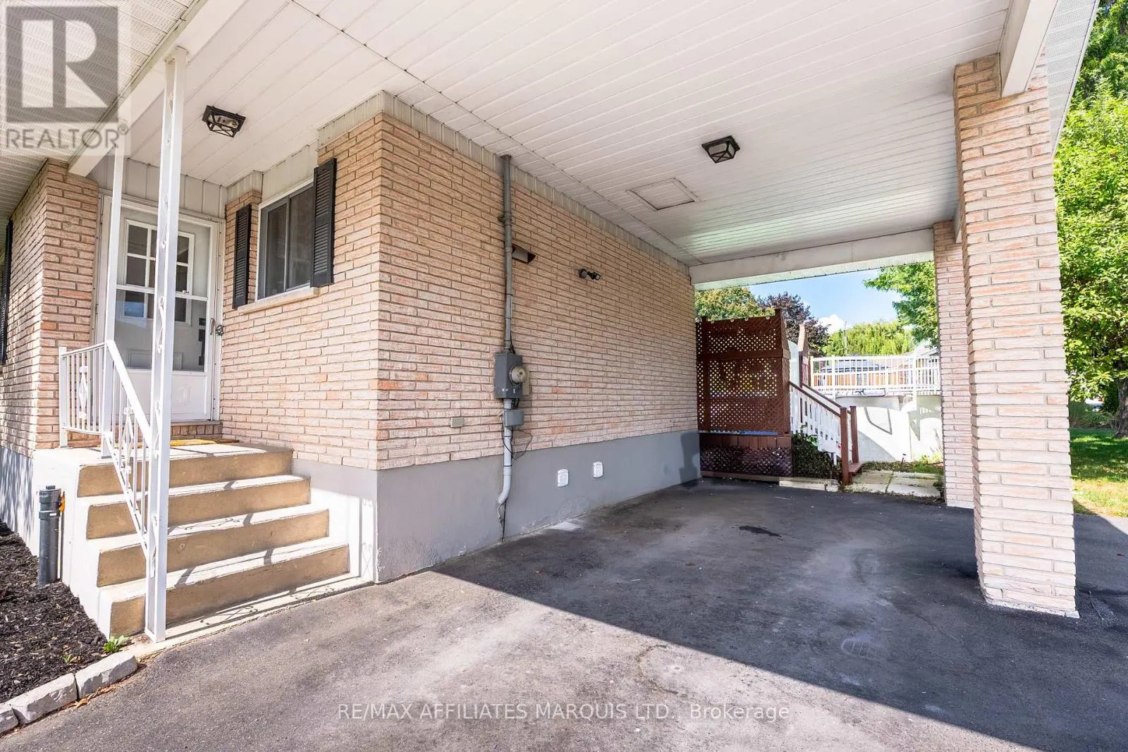 18223 OAK DRIVE