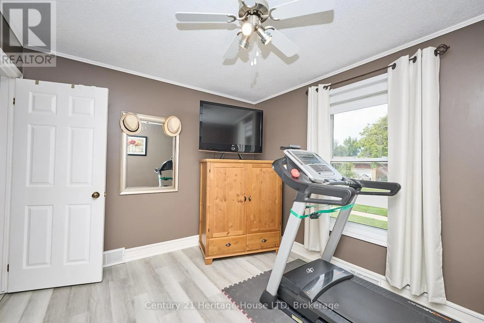 48 LOYALIST DRIVE