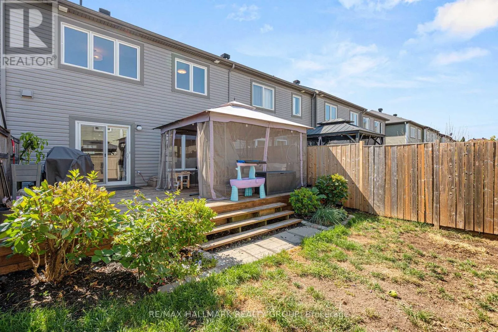 115 SUNSHINE CRESCENT