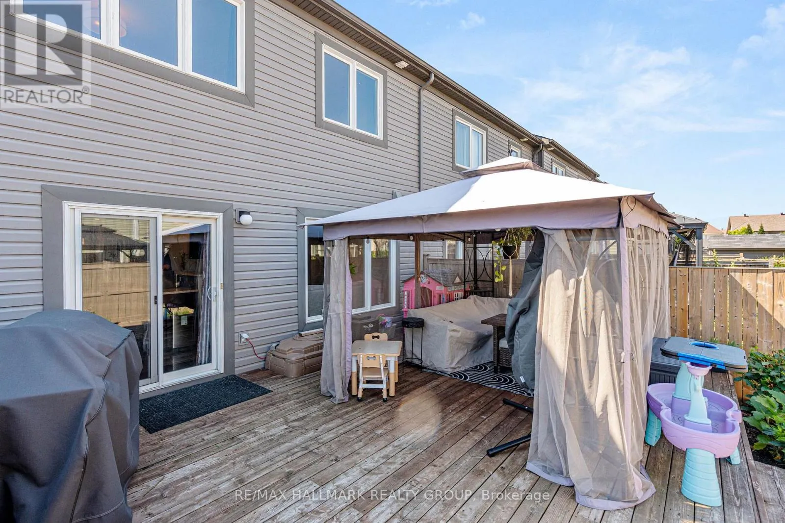 115 SUNSHINE CRESCENT