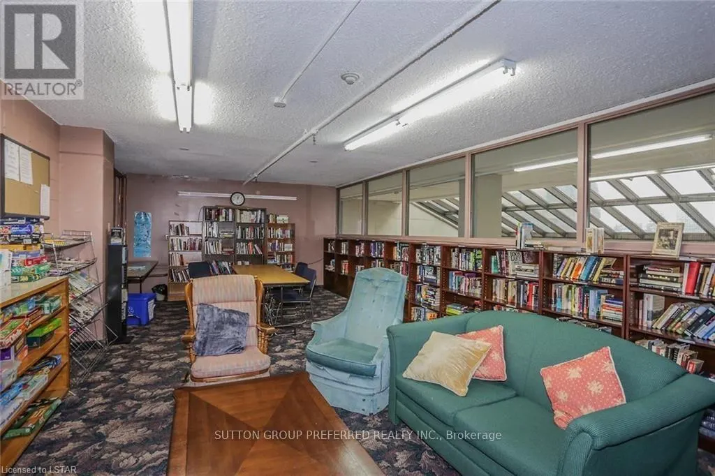 2404 - 389 DUNDAS STREET, #2404