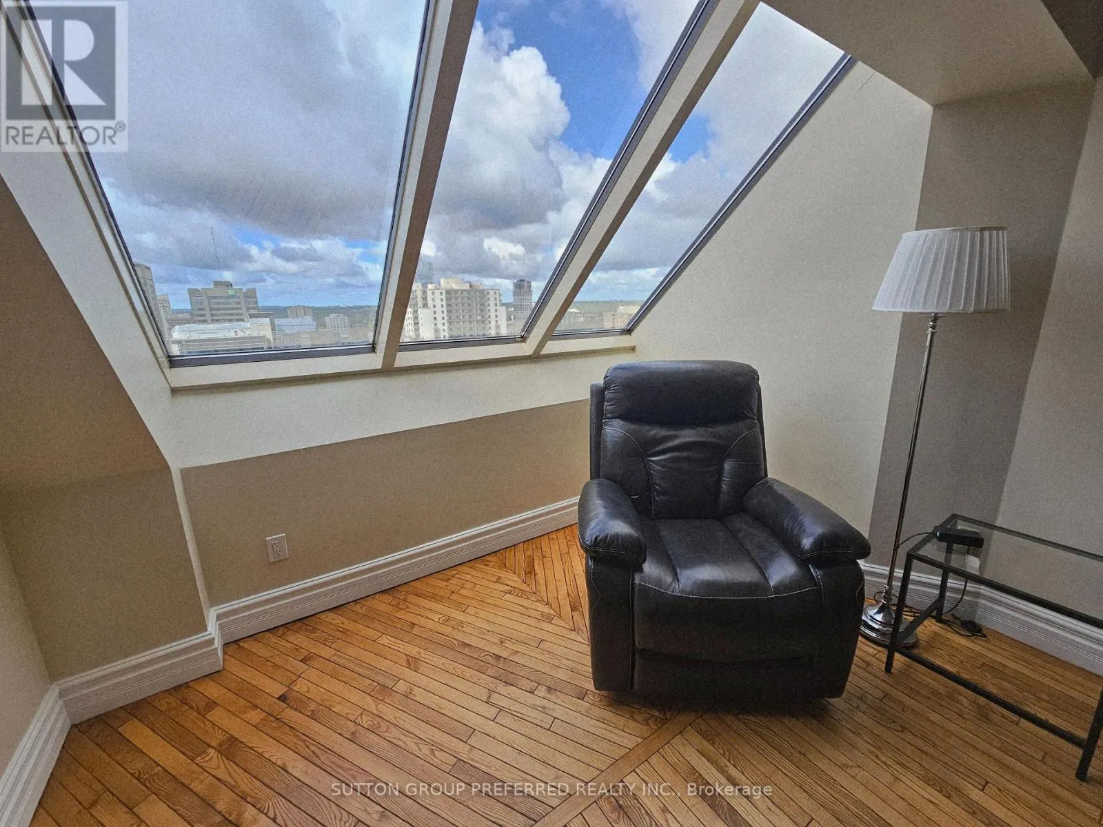 2404 - 389 DUNDAS STREET, #2404