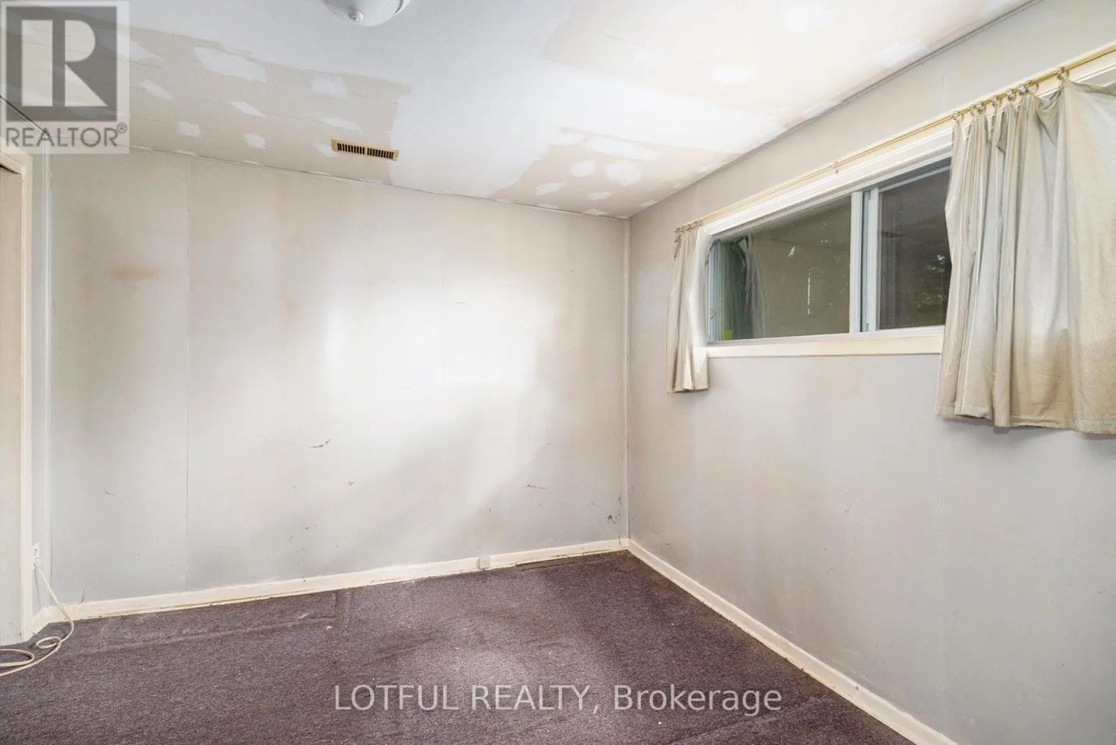 328 PERRIER AVENUE