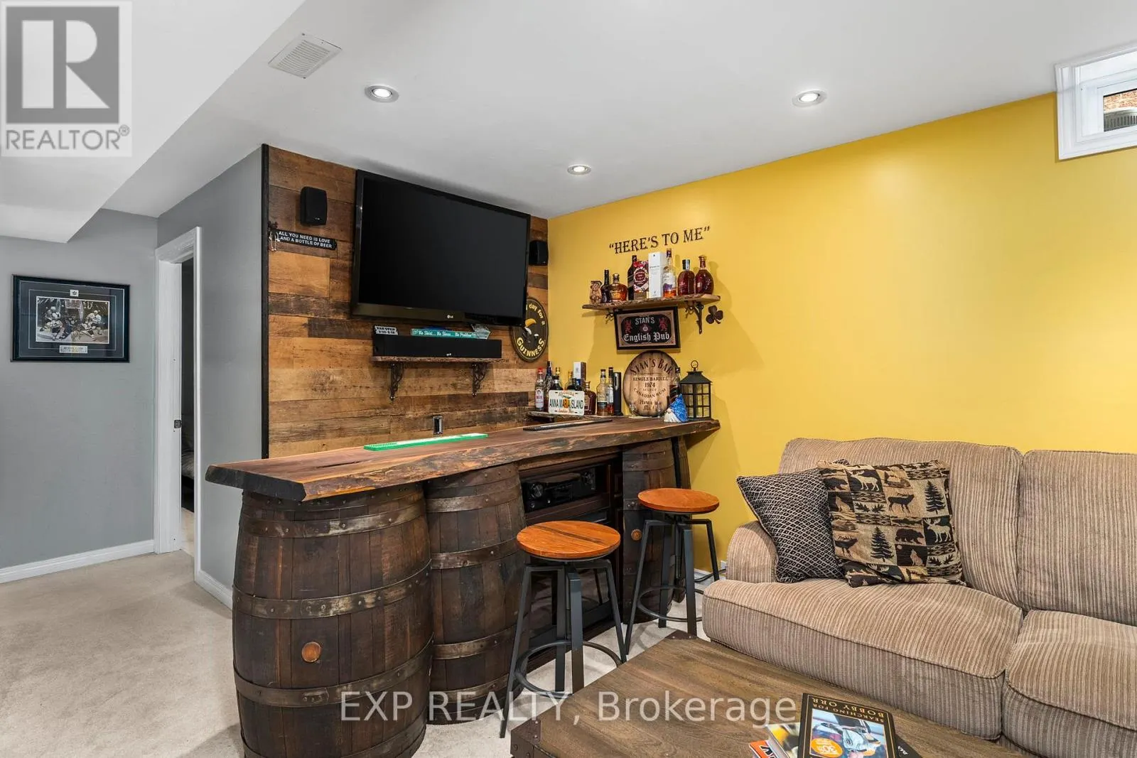55 FELLOWES CRESCENT