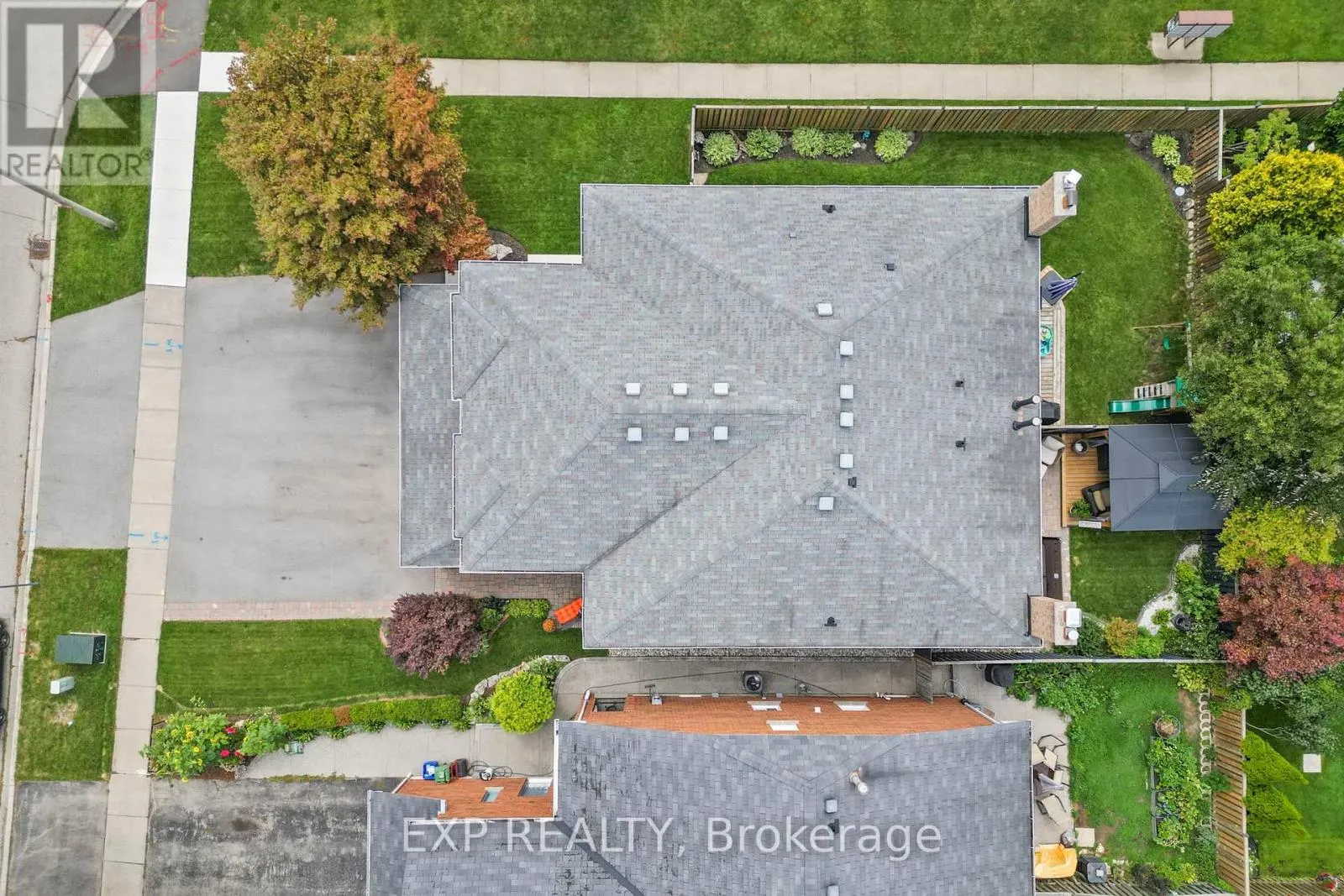 55 FELLOWES CRESCENT