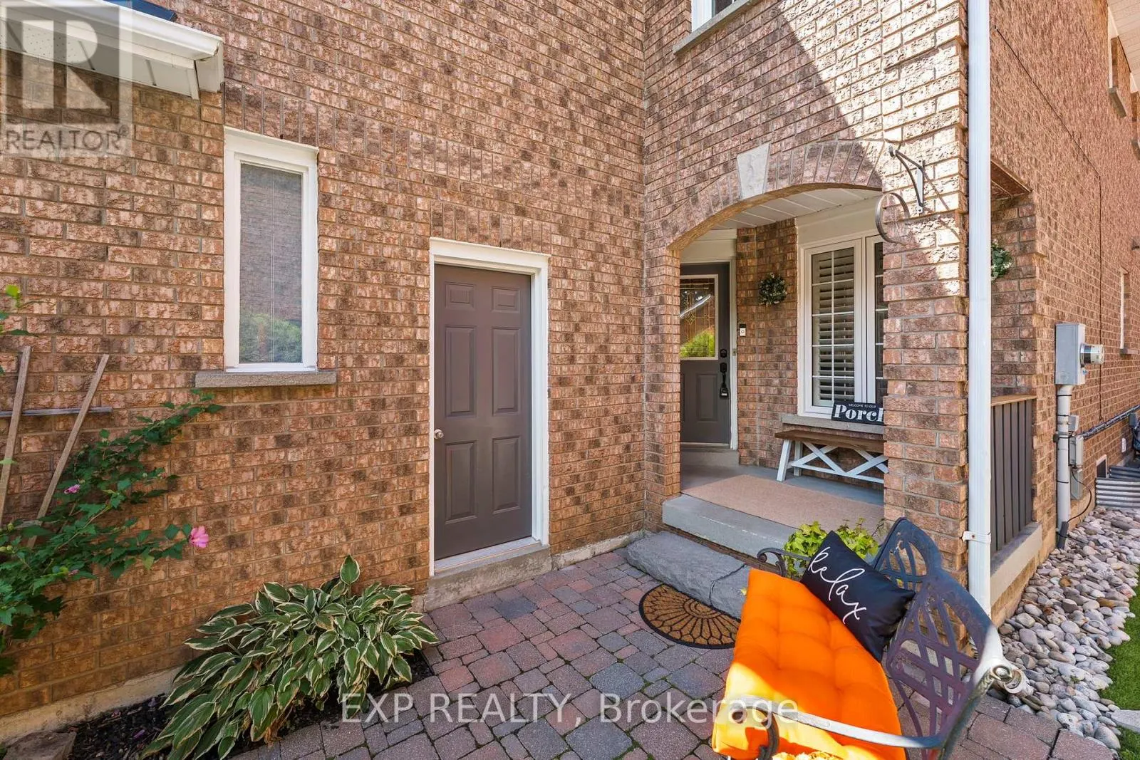 55 FELLOWES CRESCENT