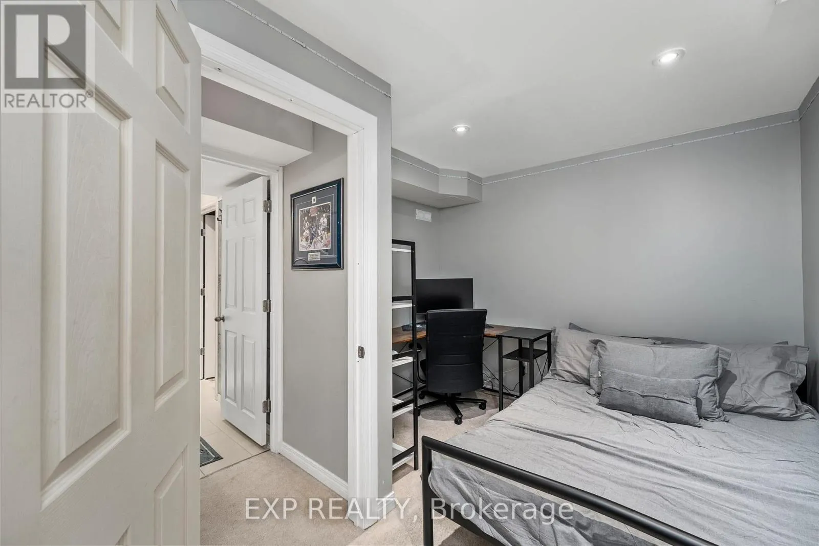55 FELLOWES CRESCENT
