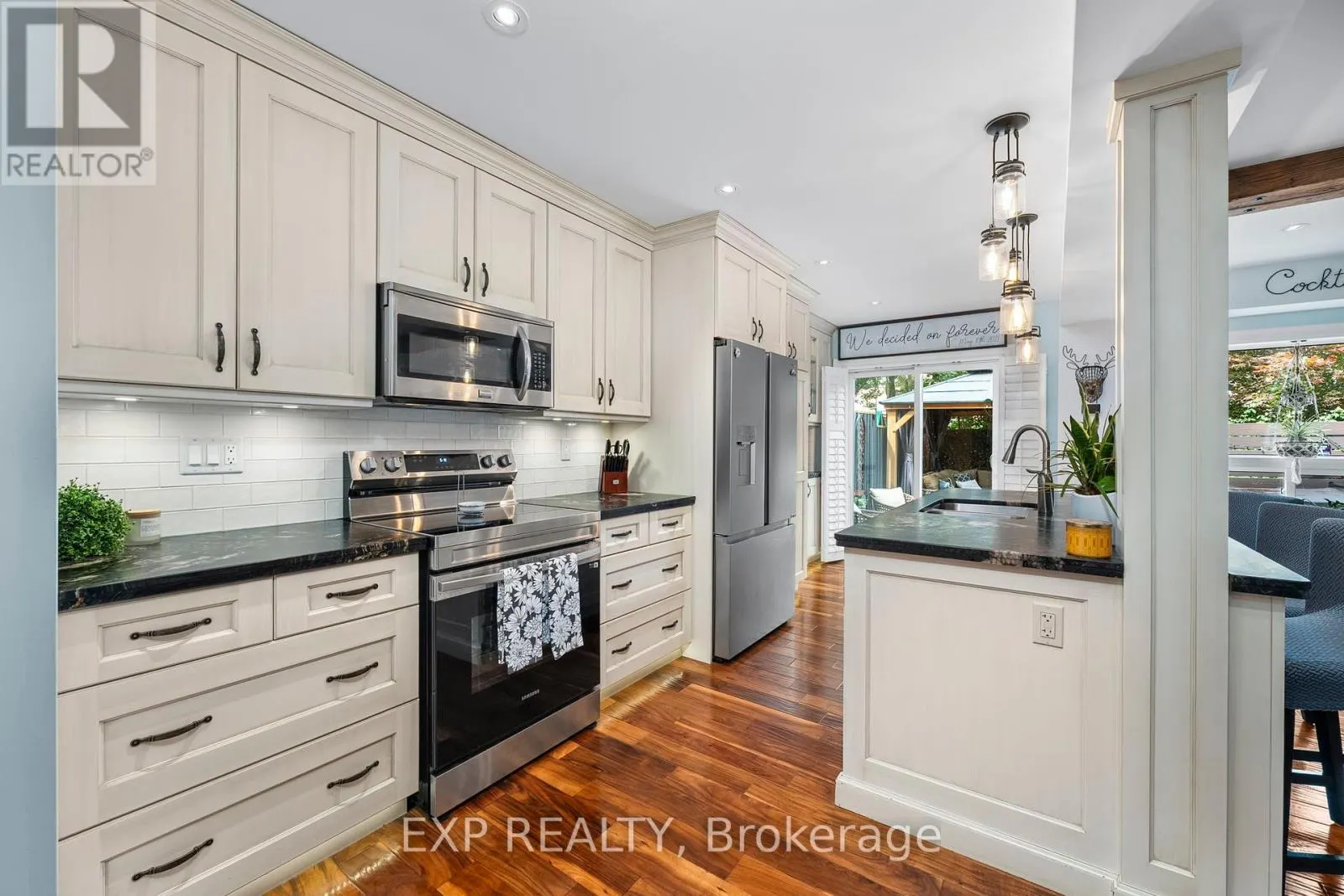 55 FELLOWES CRESCENT