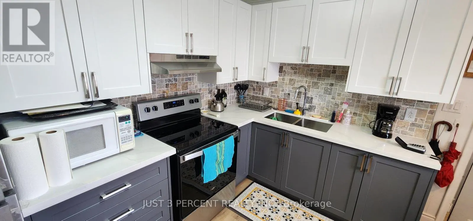 3 - 6060 CURTIS POINT ROAD, #3